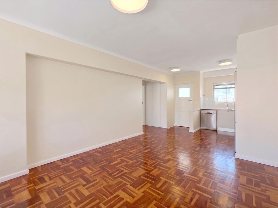 To Let 1 Bedroom Property for Rent in Sea Point Western Cape